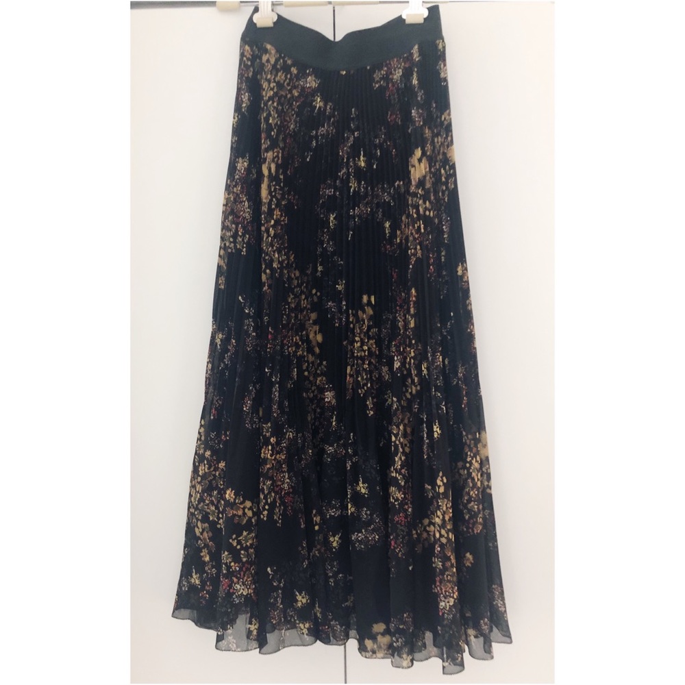 ARITZIA - twirl skirt